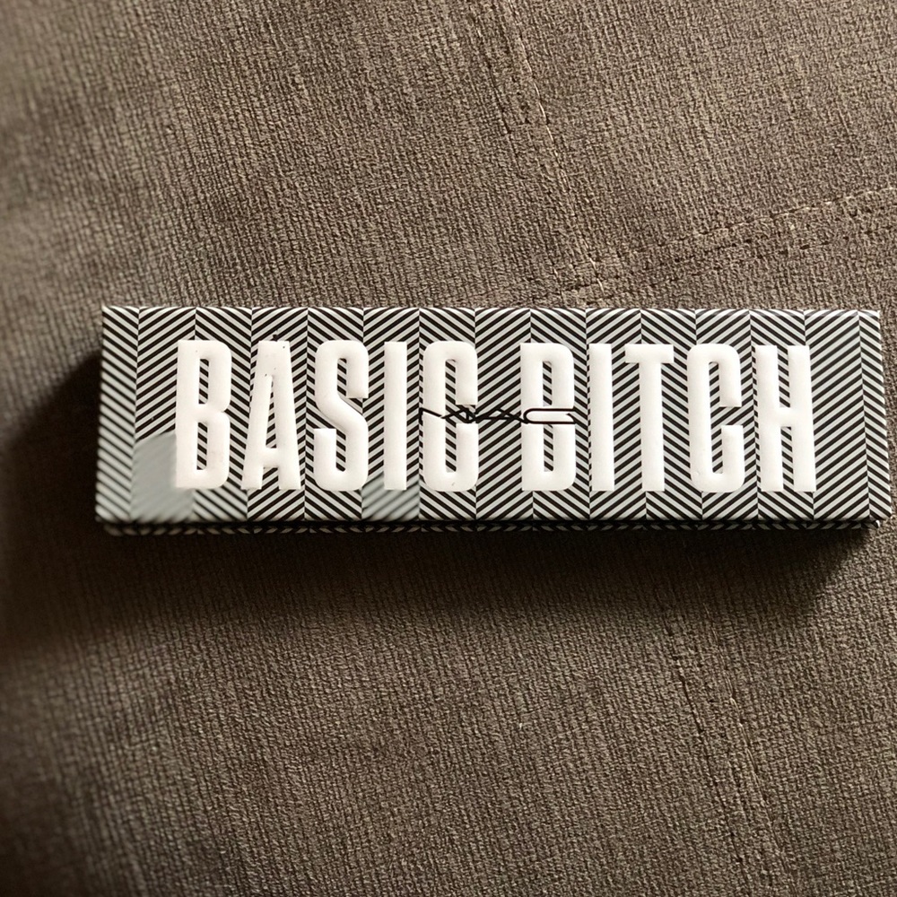 MAC Basic Bitch Pallet